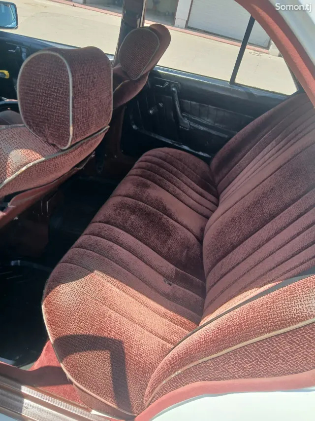 Mercedes-Benz W201 1989 · 2.0 MT