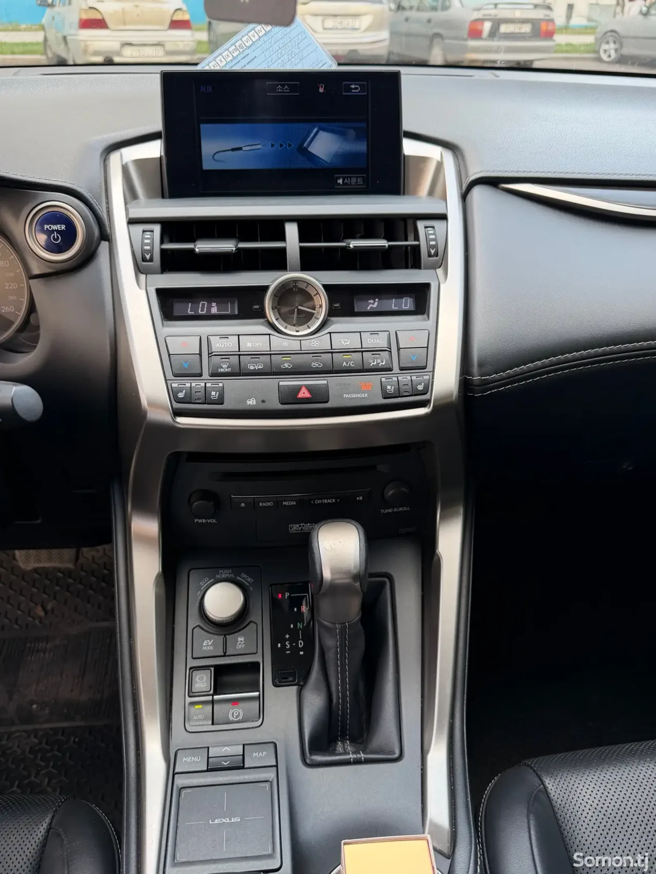 Lexus NX series 2015 · 2.5 AT