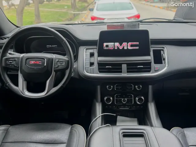 GMC Yukon 2022 · 6.2 AT