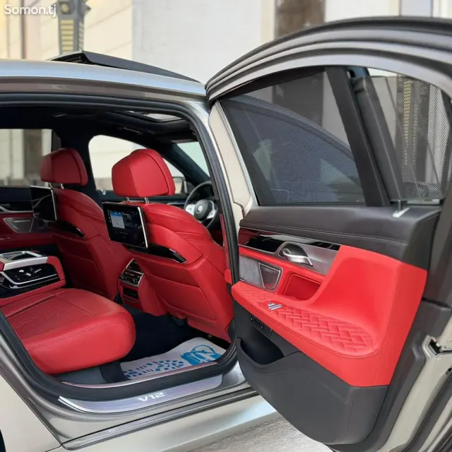 BMW 7 series 2021 · 6.0 AT