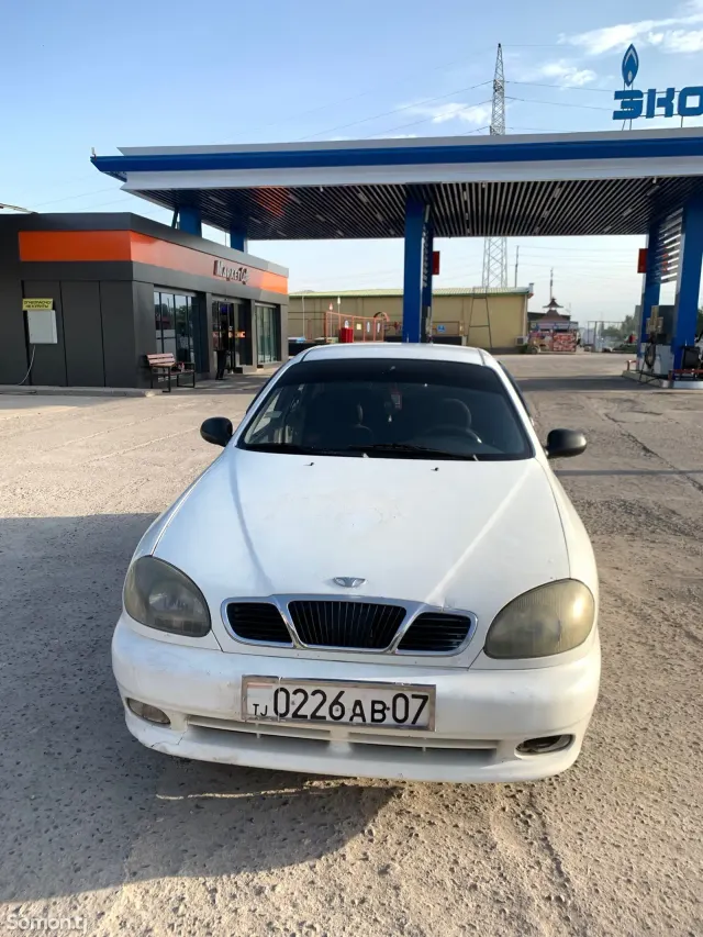 Daewoo Lanos 1997 · 1.6 MT