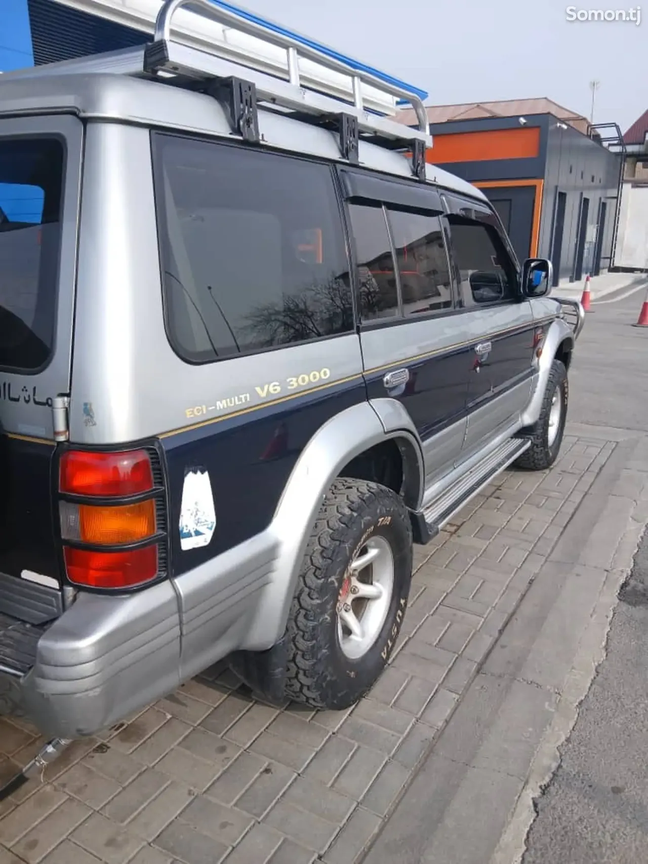 Mitsubishi Pajero 1993 · 3.0 AT