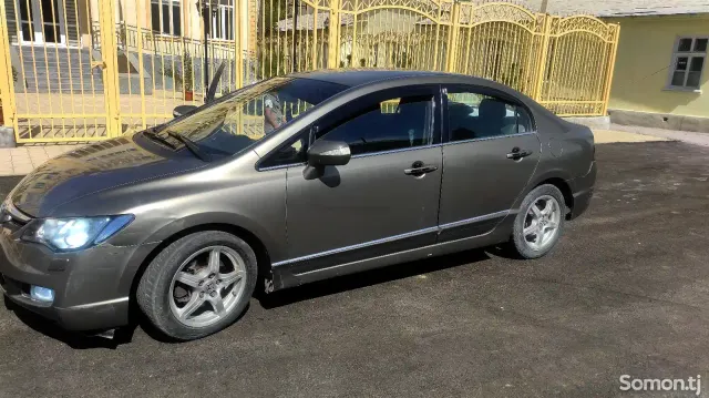 Honda Civic 2008 · 1.8 MT
