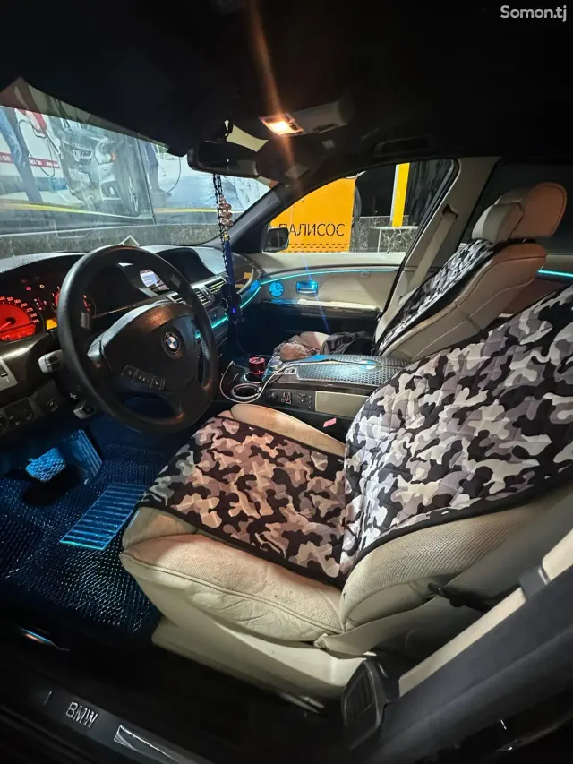 BMW 7 series 2008 · AT