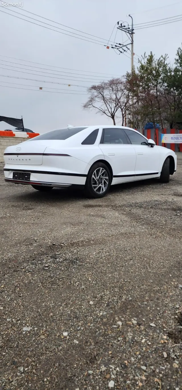 Hyundai Grandeur 2023 · 3.5 AT
