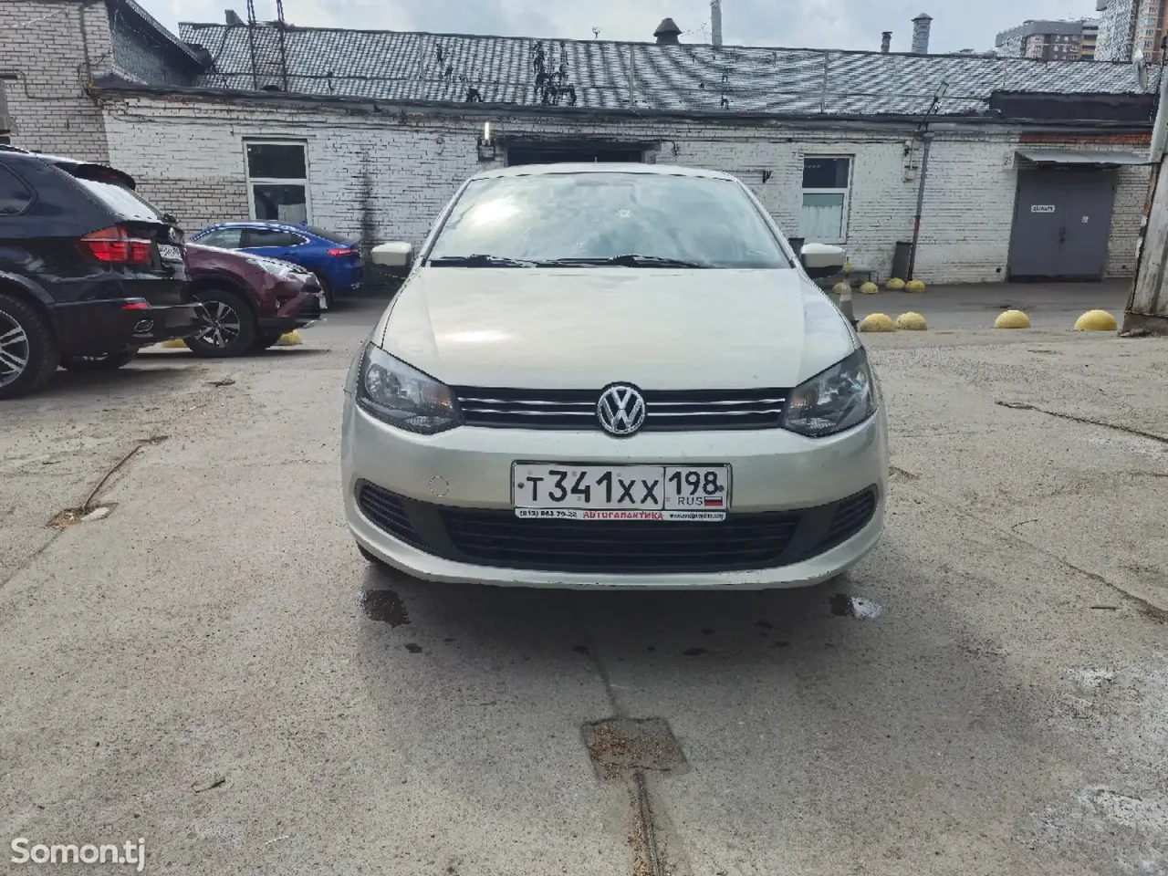 Volkswagen Polo 2012 · 1.6 AT