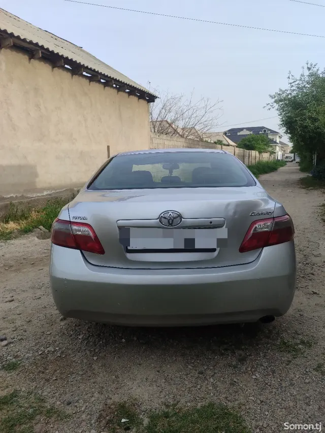 Toyota Camry 2007 · 2.4 AT