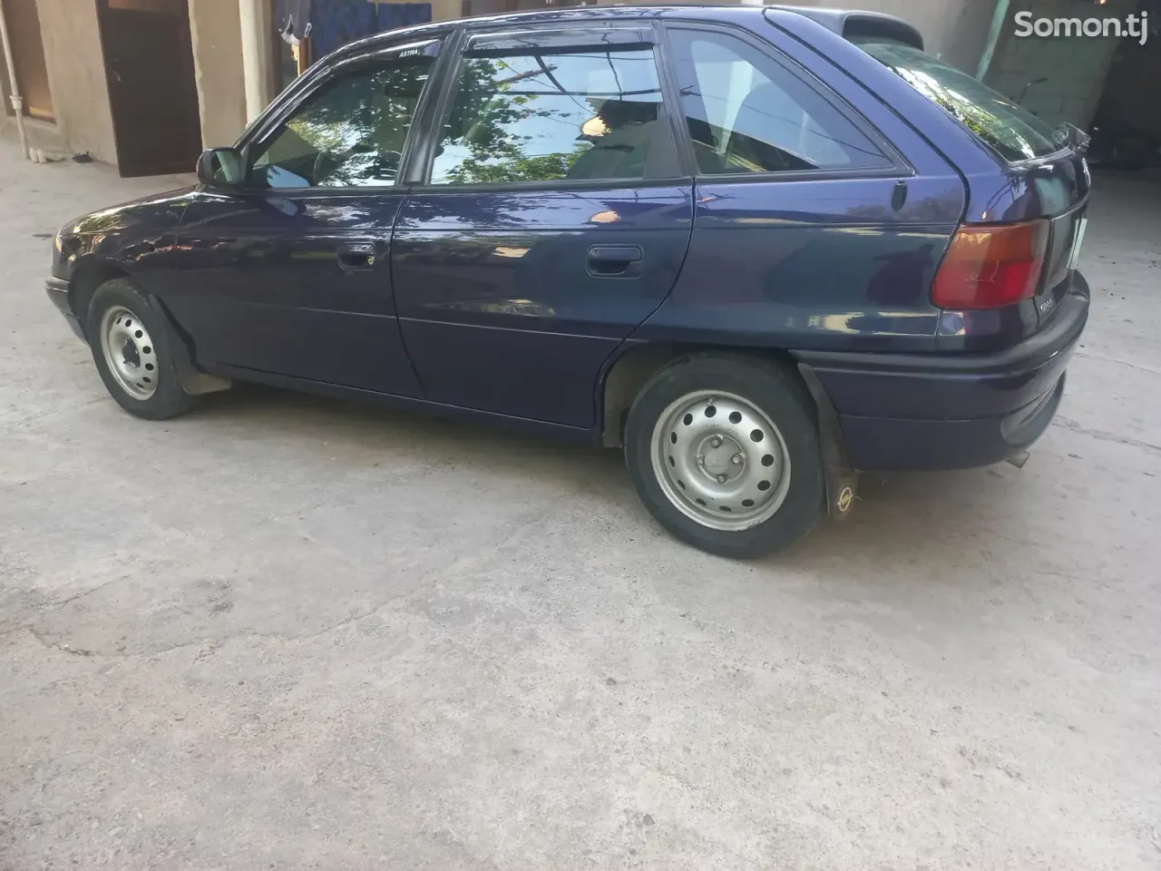Opel Astra F 1998 · 1.6 MT