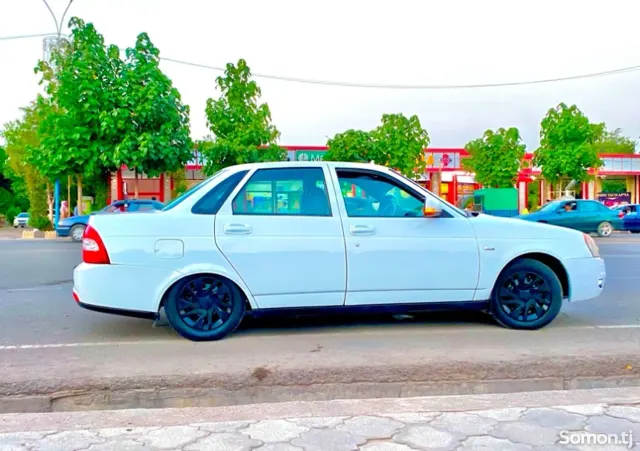 Lada (ВАЗ) Priora 2013 · 1.6 MT
