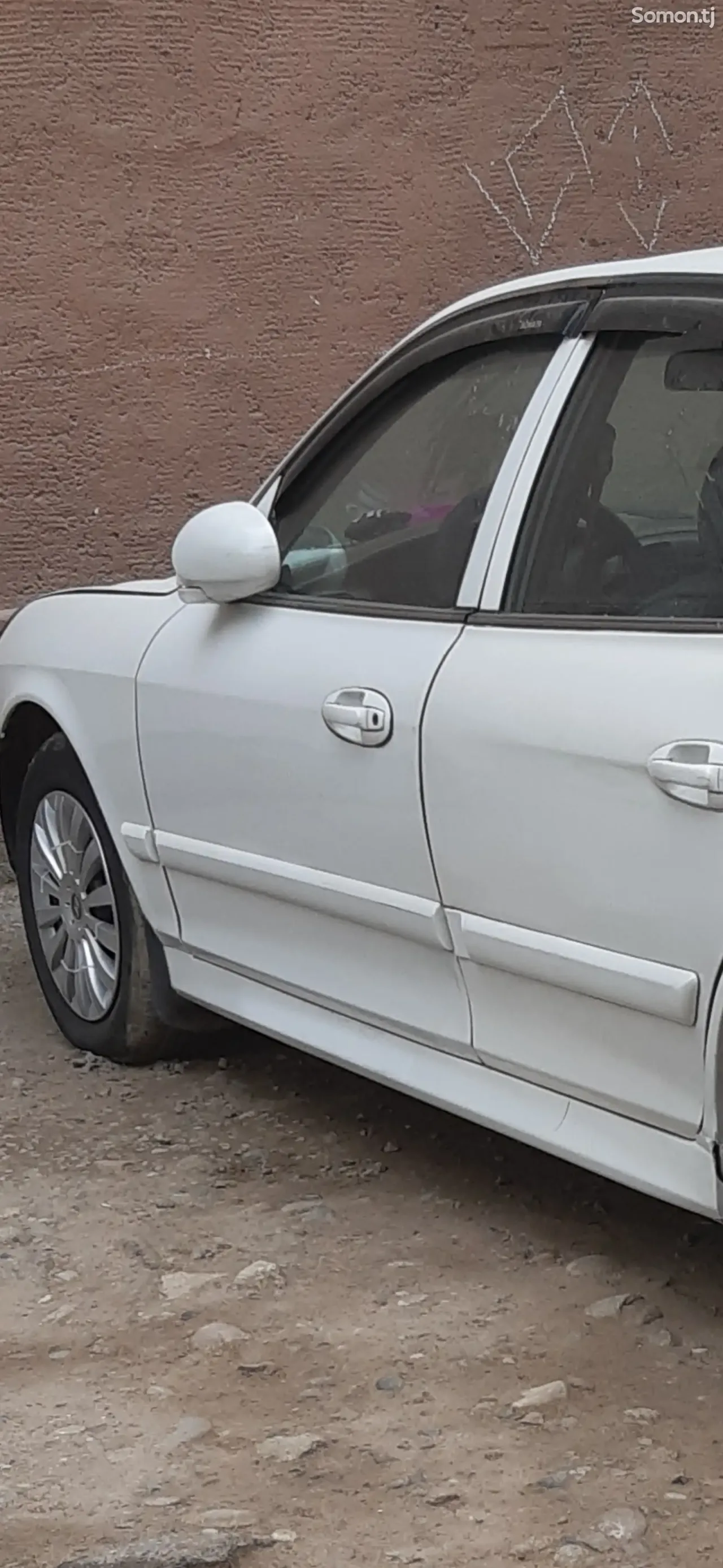Hyundai Sonata 2003 · 2.0 MT