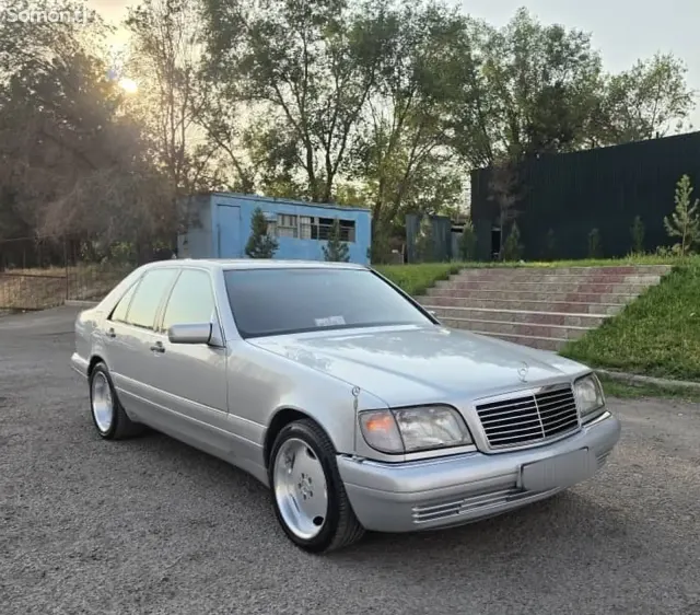 Mercedes-Benz S class 1995 · 3.5 AT