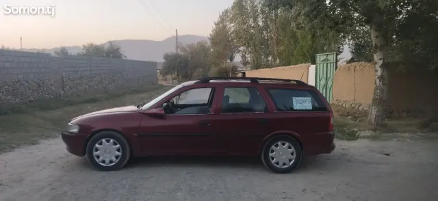 Opel Vectra B 1997 · 1.6 MT