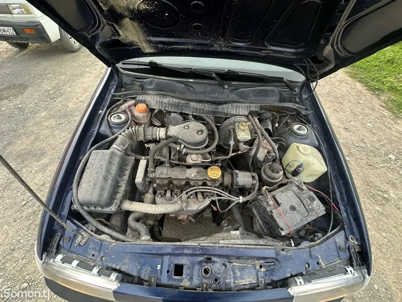 Opel Vectra B 1993 · 1.6 MT