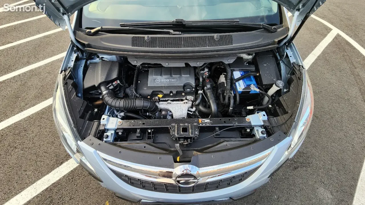 Opel Zafira 2015 · 1.4 MT