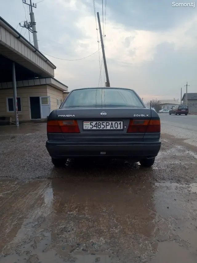 Nissan Primera 1993 · 1.6 MT