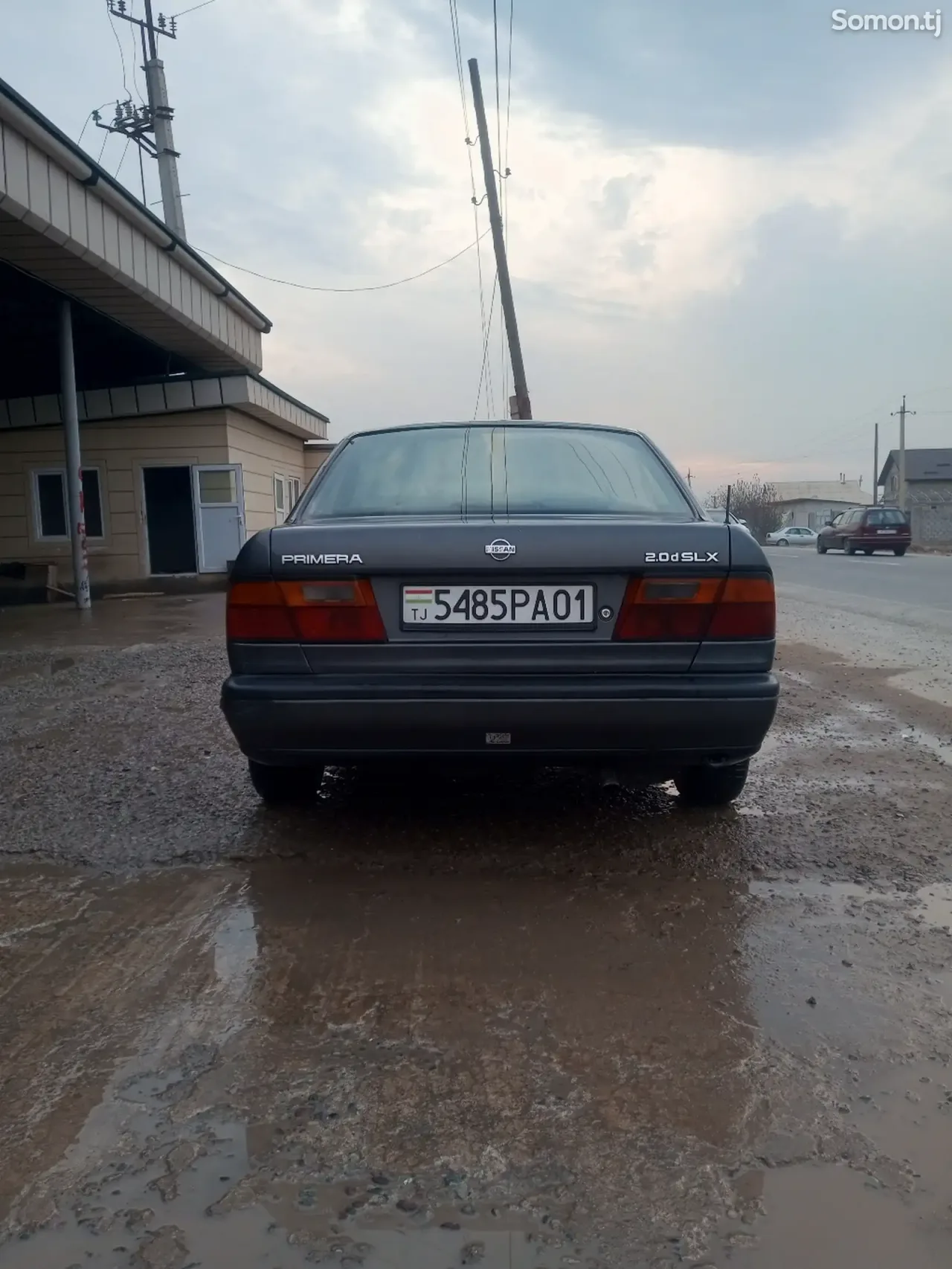 Nissan Primera 1993 · 1.6 MT