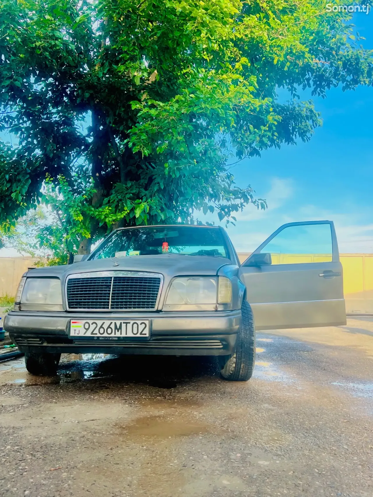Mercedes-Benz W124 1994 · 2.2 MT