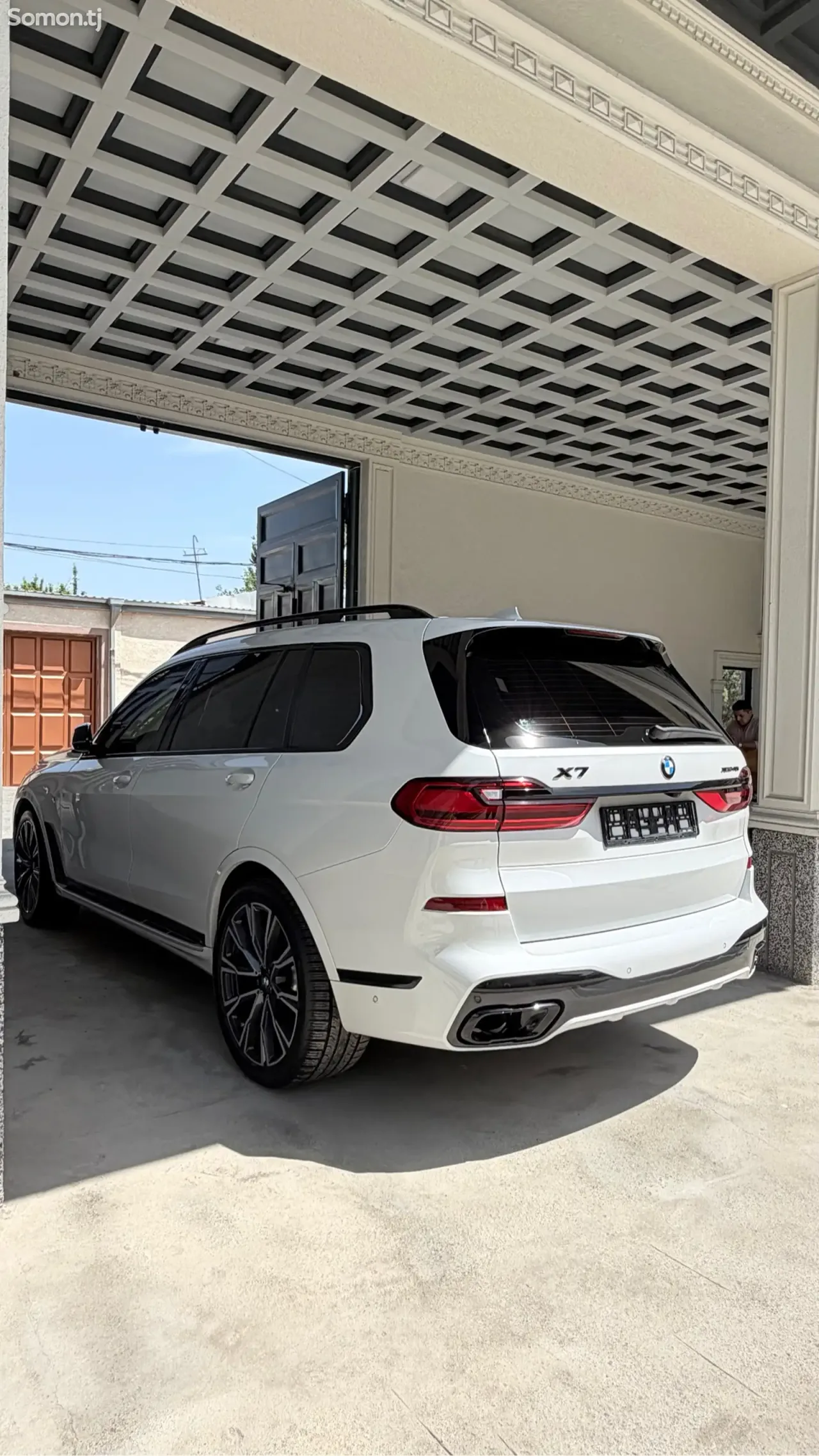 BMW X7 2022 · 4.0 AT
