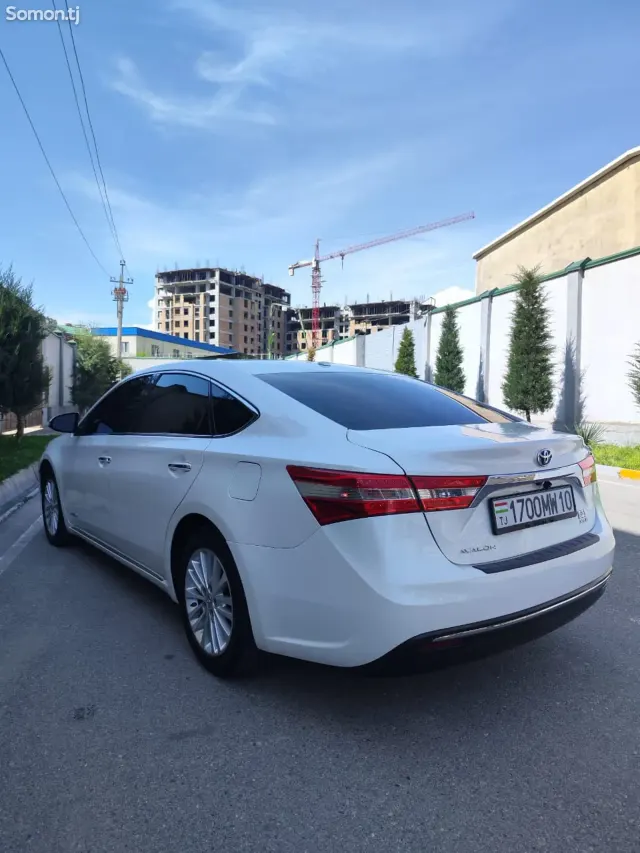 Toyota Avalon 2015 · 2.5 AT