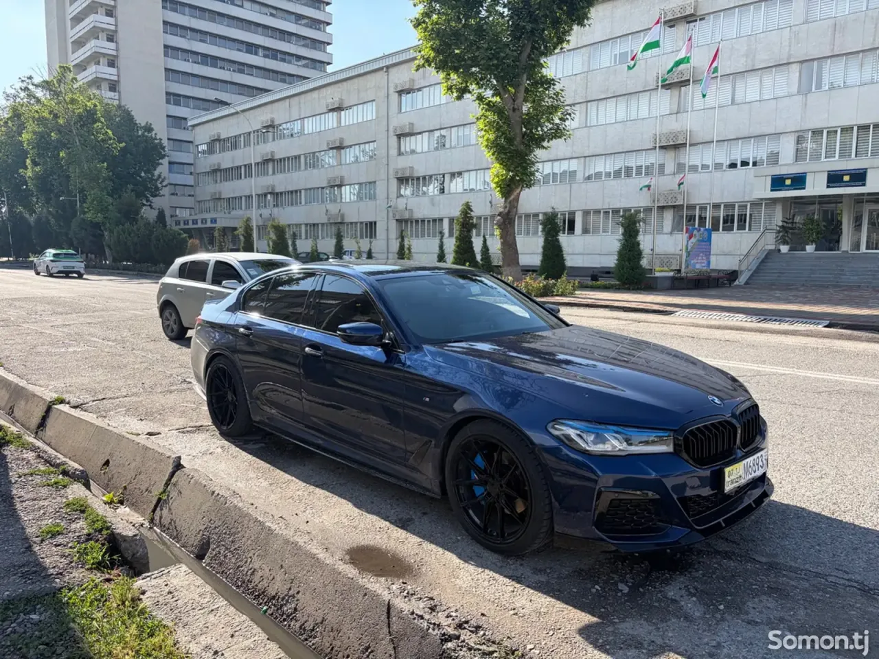 BMW 5 series 2017 · 2.0 AT
