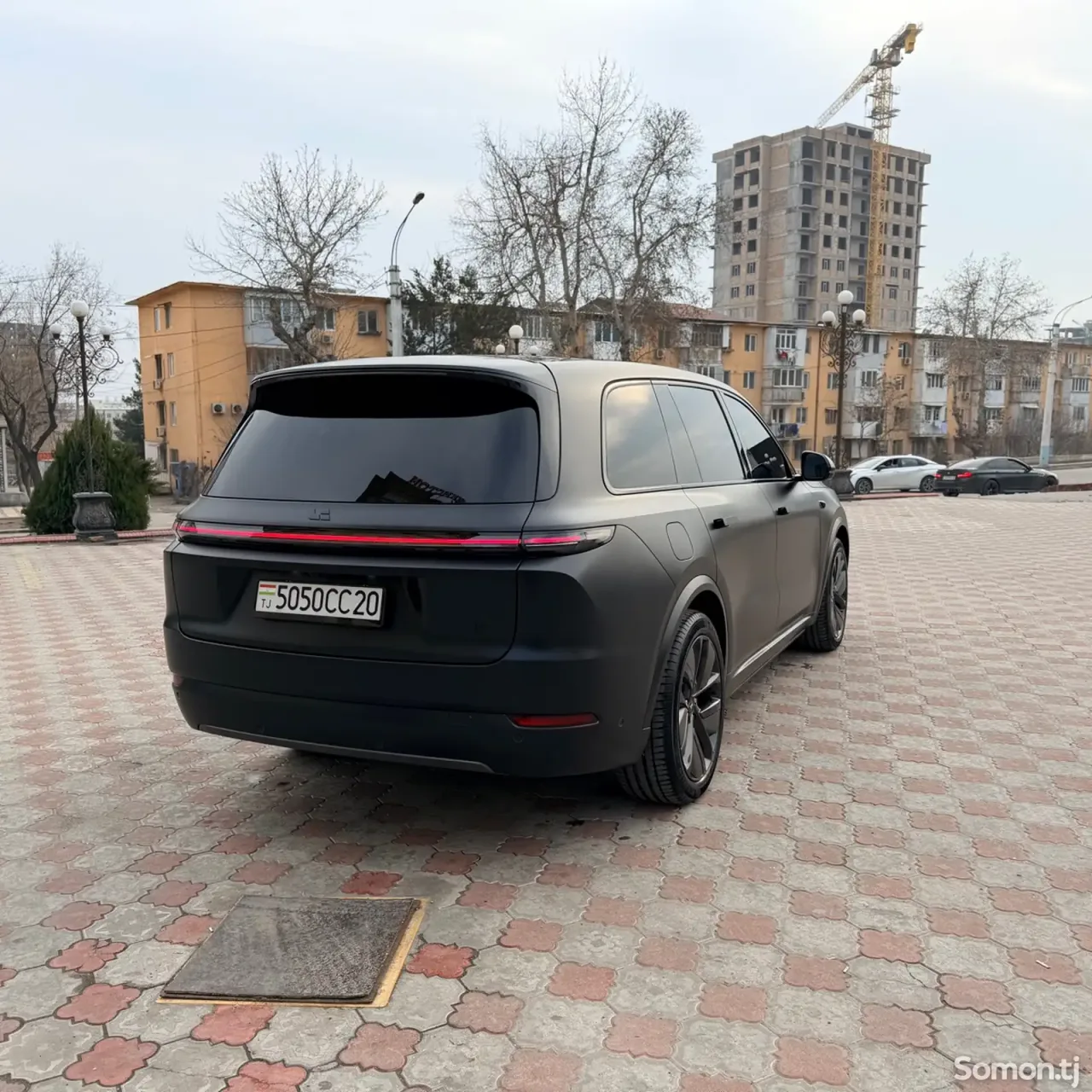 Li Auto (Lixiang) L9 2025 · AT