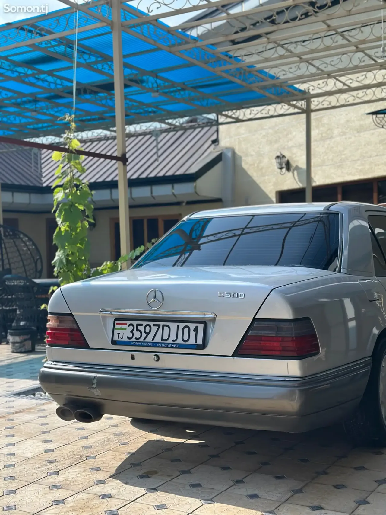 Mercedes-Benz E class 1994 · 2.0 AT