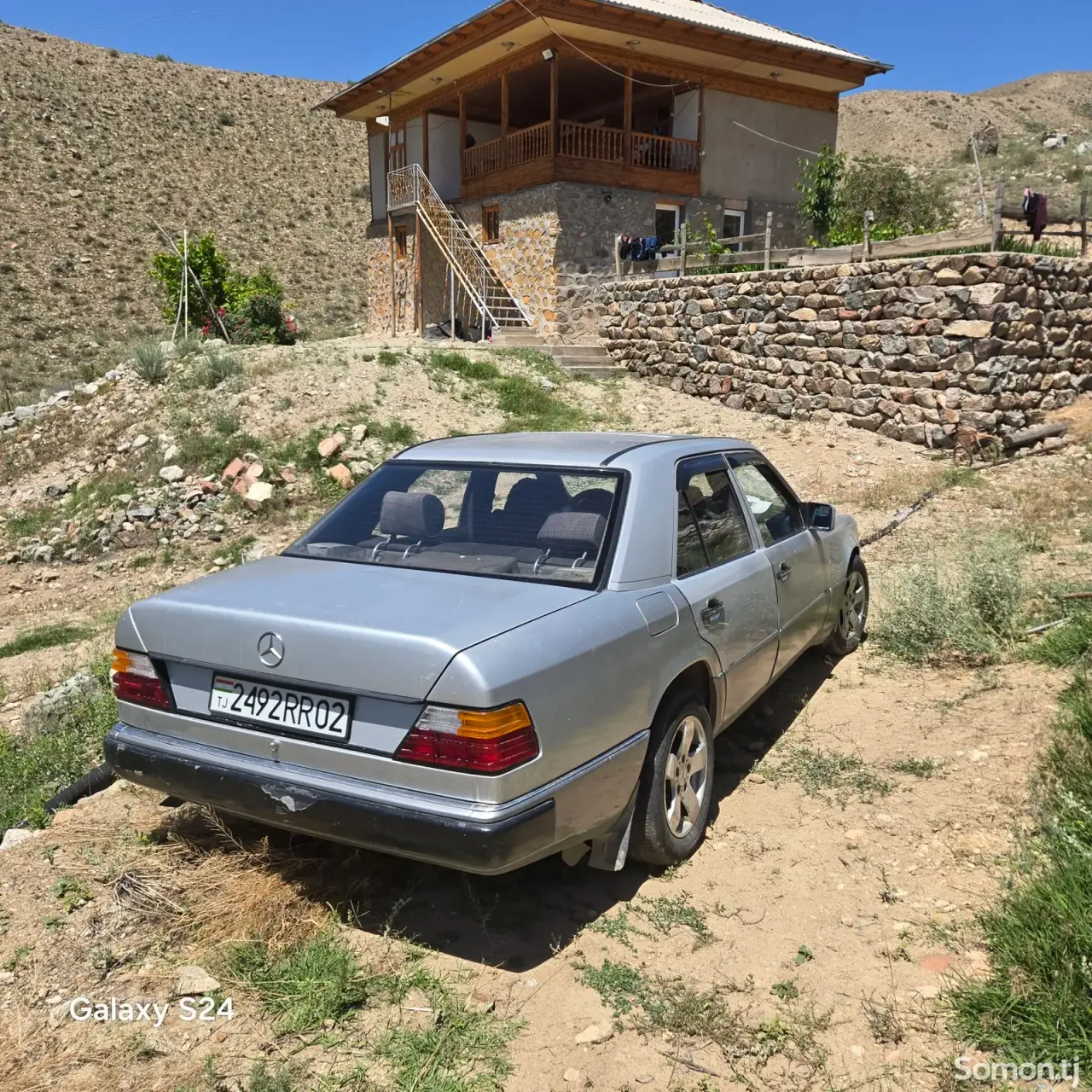 Mercedes-Benz W124 1990 · 1.8 MT