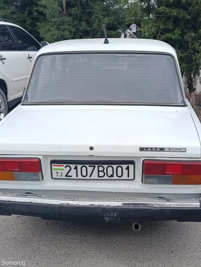 Lada (ВАЗ) 2107 2002 · 1.6 MT