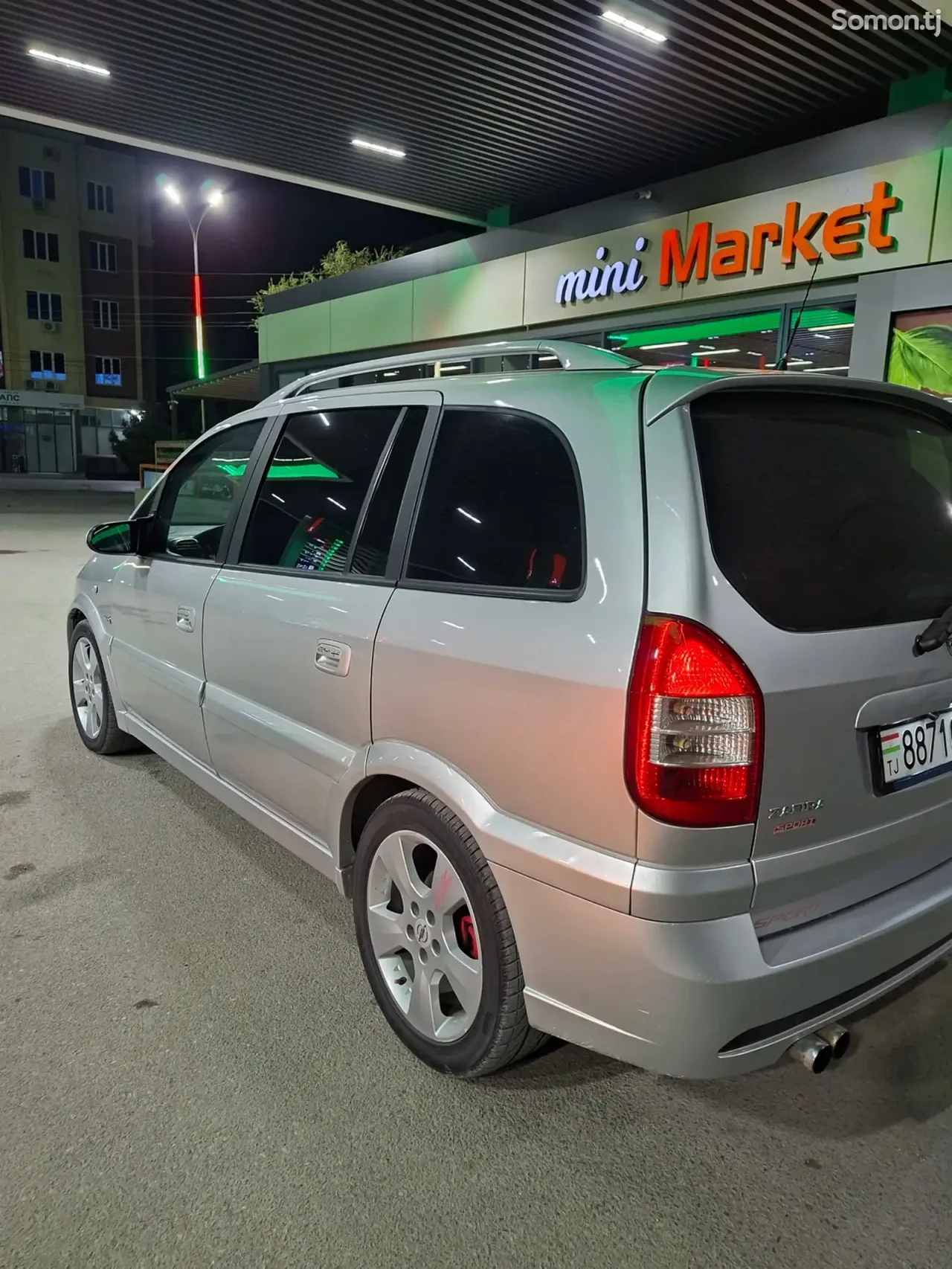 Opel Zafira 2005 · 1.8 MT