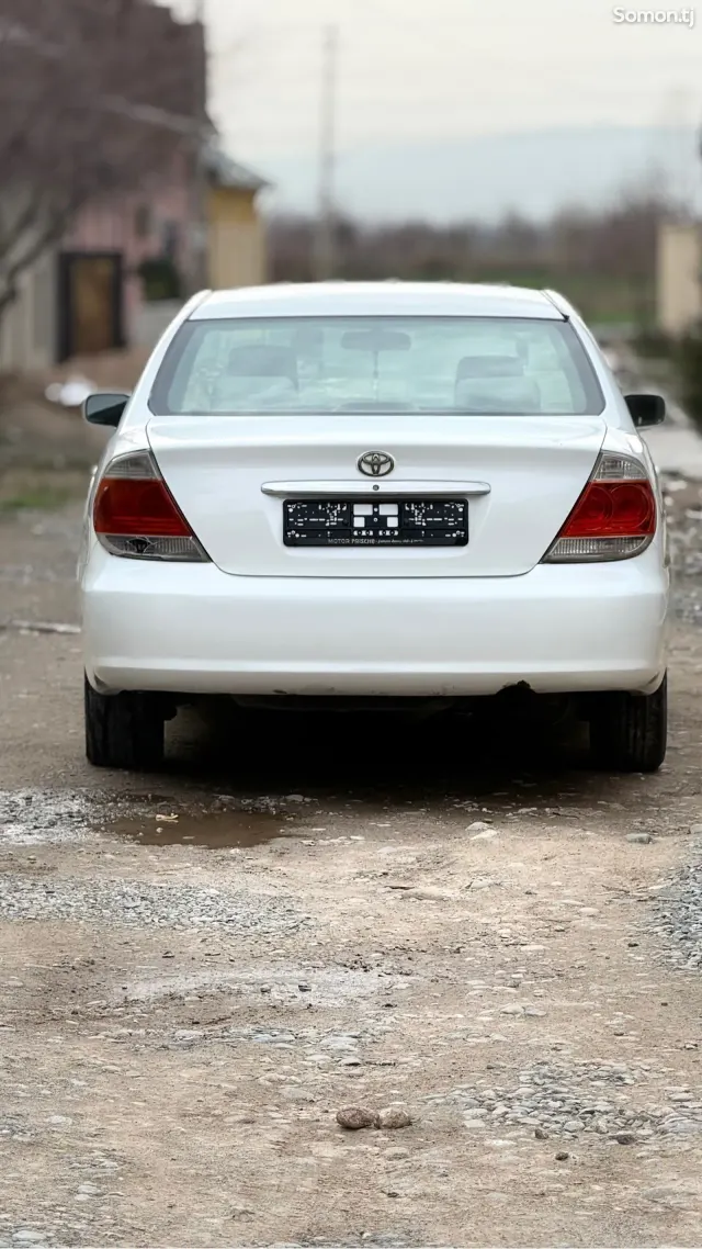 Toyota Camry 2002 · 2.4 AT