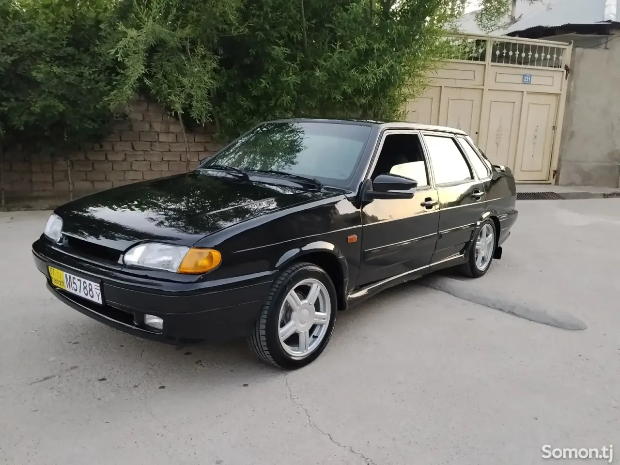 Lada (ВАЗ) 2115 2012 · 1.7 MT