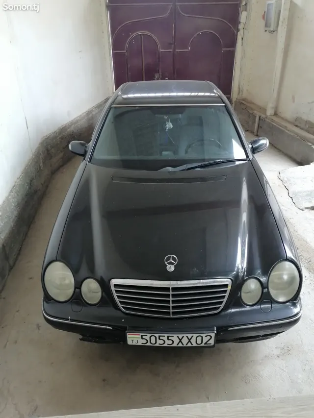 Mercedes-Benz E class 2001 · 3.2 AT