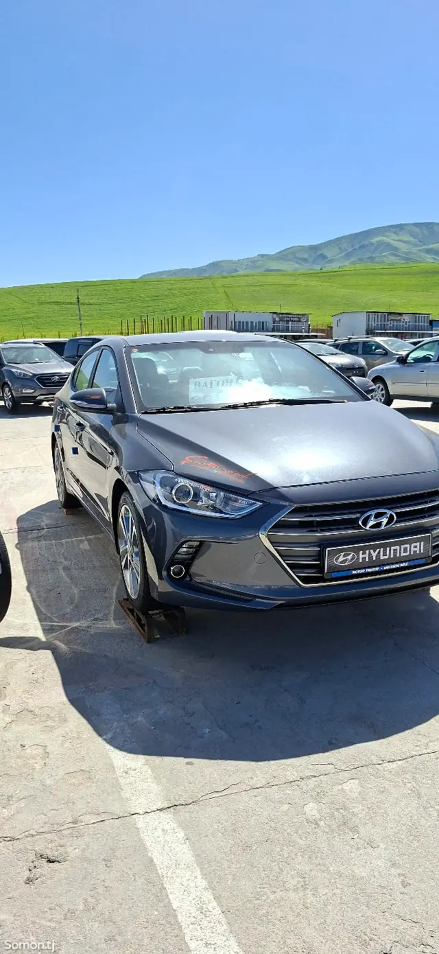 Hyundai Avante 2016 · 1.6 AT