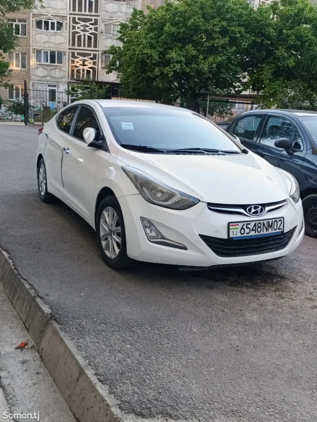 Hyundai Avante 2015 · 1.6 AT