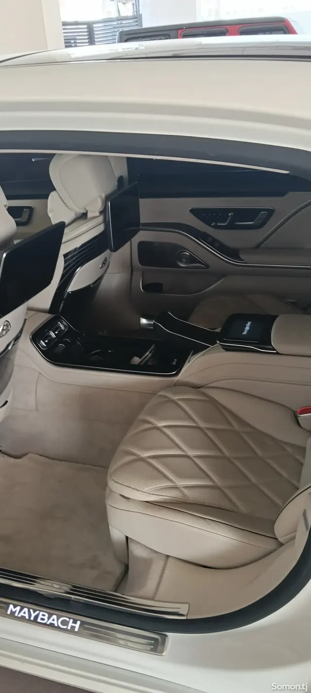 Mercedes-Benz S class 2022 · 4.0 AT