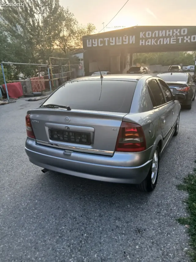 Opel Astra G 2004 · 1.6 MT