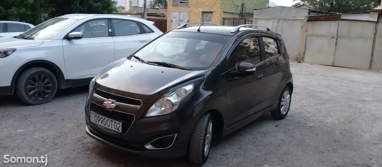 Chevrolet Spark 2014 · 1.1 AT