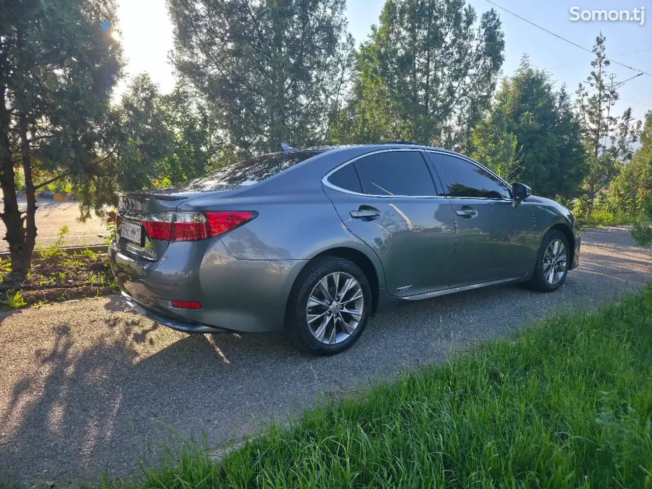 Lexus ES series 2014 · 3.0 AT