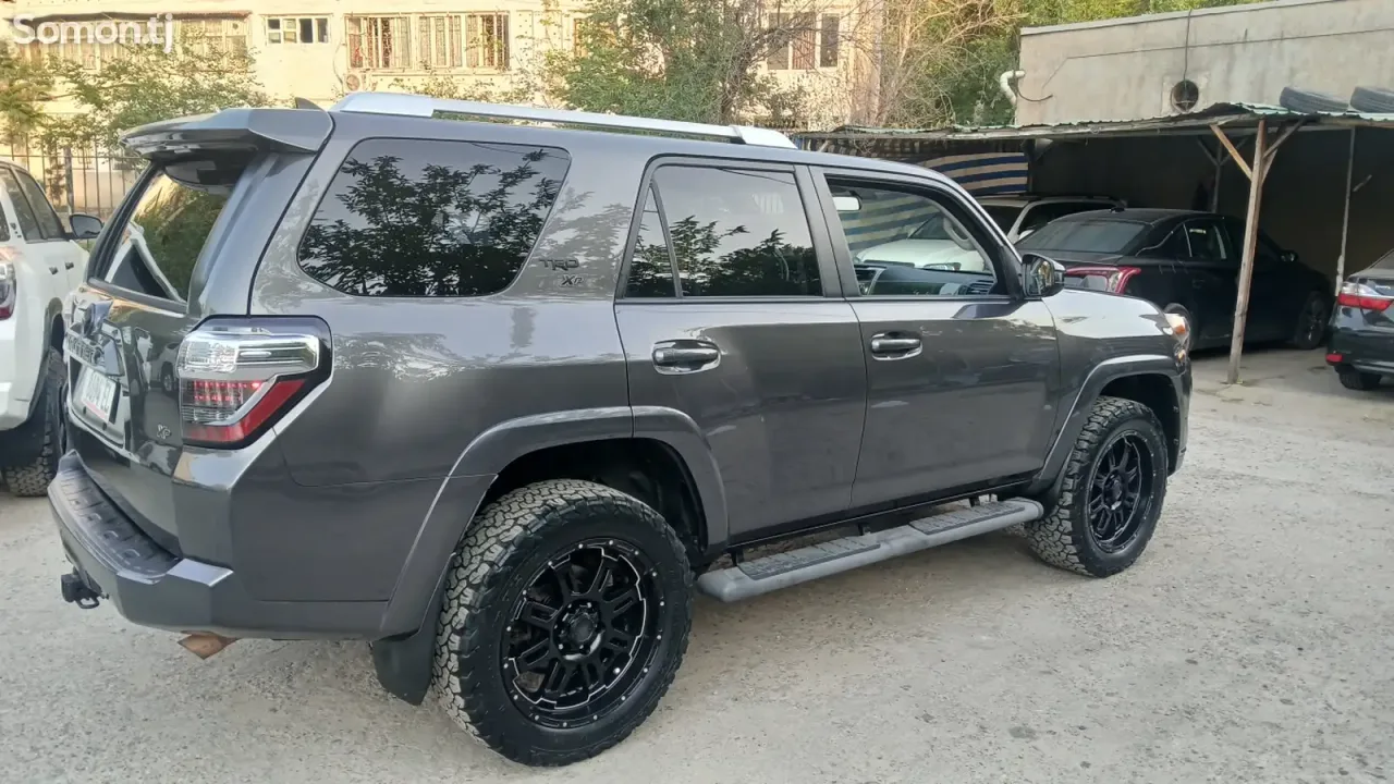 Toyota 4Runner 2015 · 4.0 AT