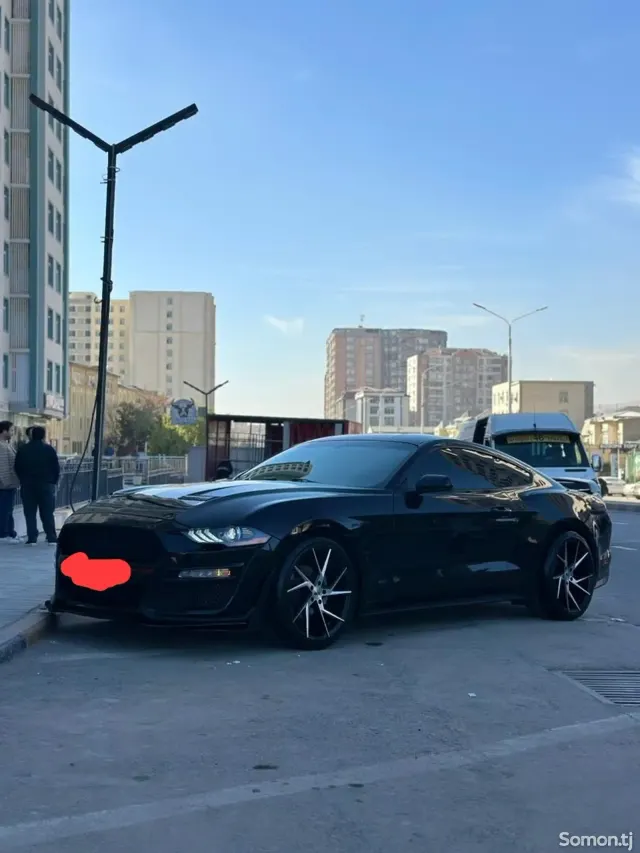 Ford Mustang 2020 · 2.3 AT
