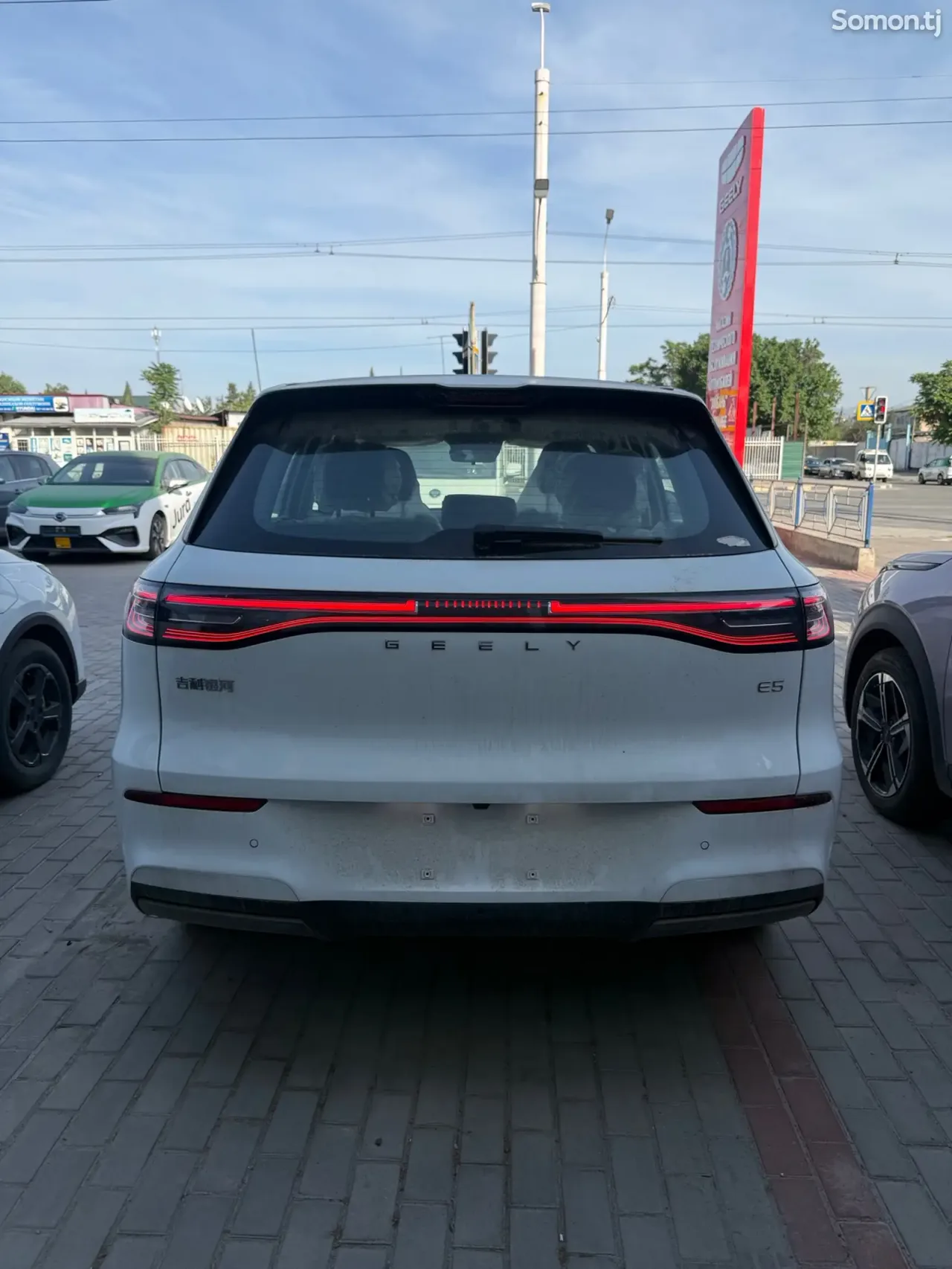 Geely Galaxy E5 2026 · AT