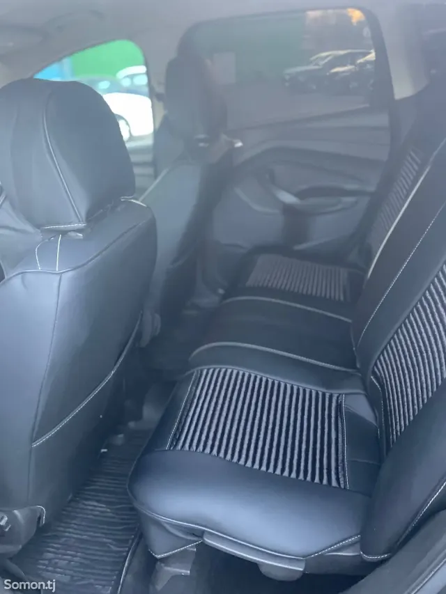 Ford Kuga 2019 · 2.5 AT