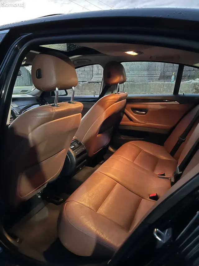 BMW 5 series 2016 · 2.0 AT