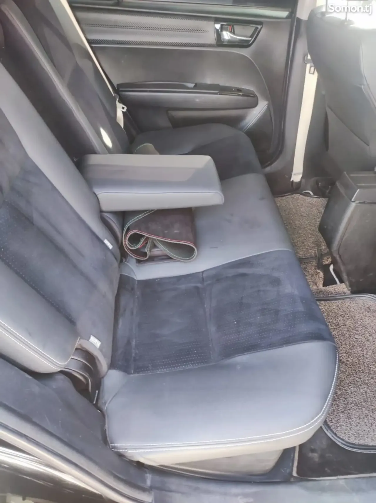Toyota Fielder 2014 · 1.5 AT