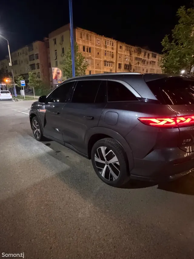 BYD Tang 2025 · AT
