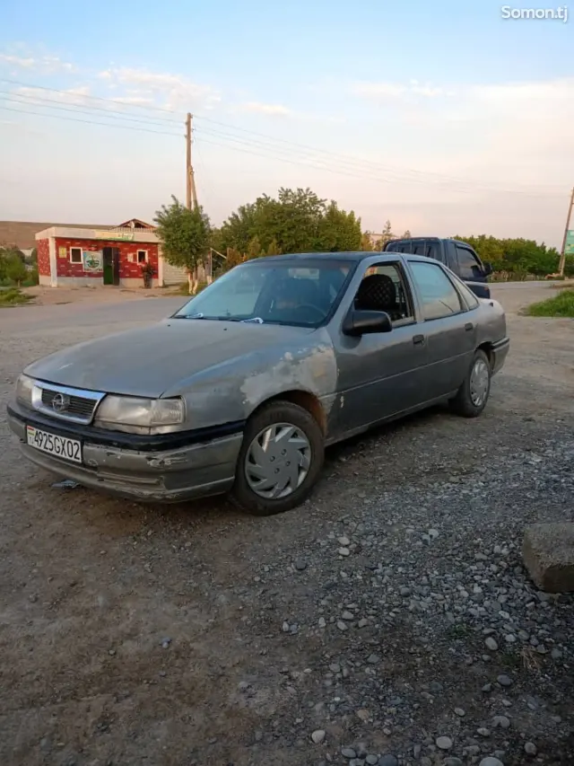 Opel Vectra A 1992 · 1.8 MT