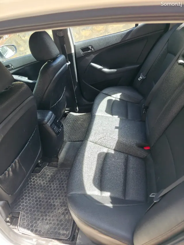 Kia K5 2014 · 2.0 AT