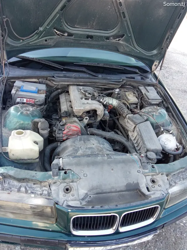 BMW 3 series 1992 · 1.6 MT