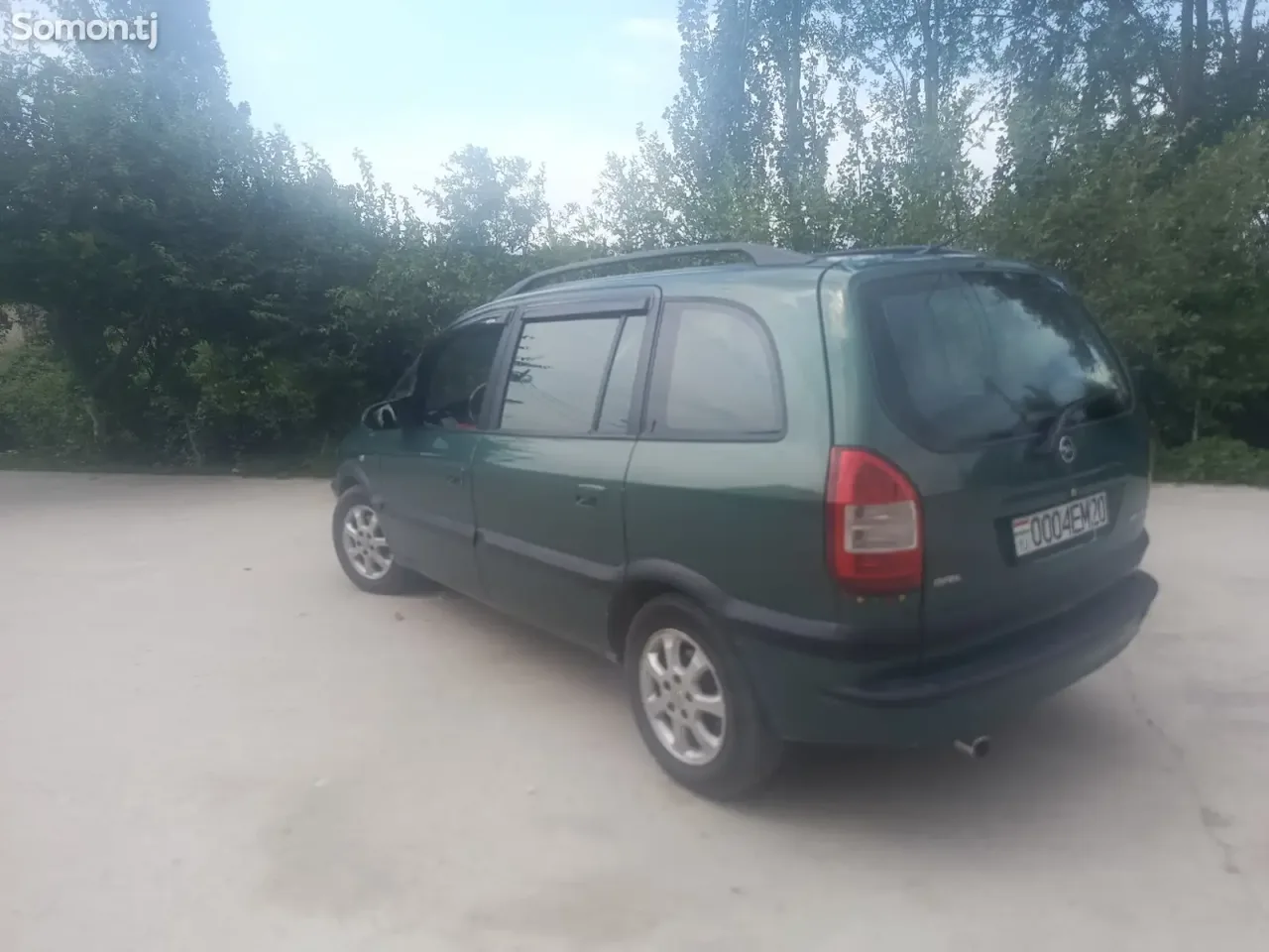Opel Zafira 2002 · 1.6 MT