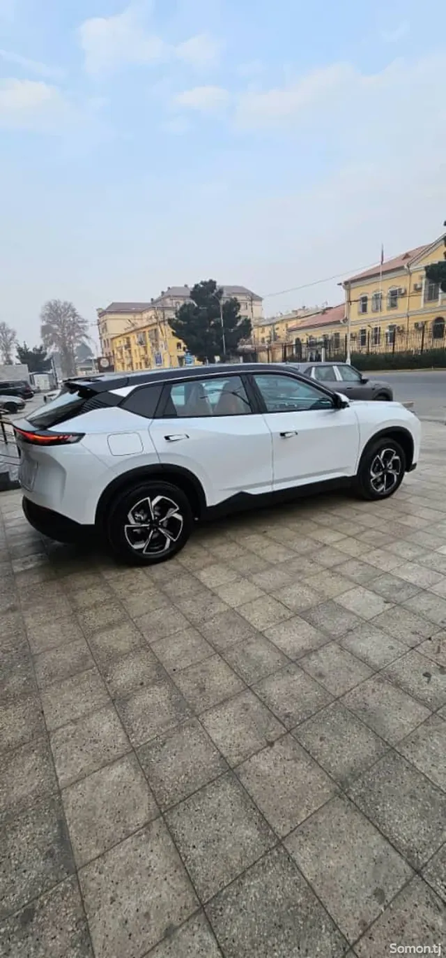 Dongfeng L7 2025 · AT